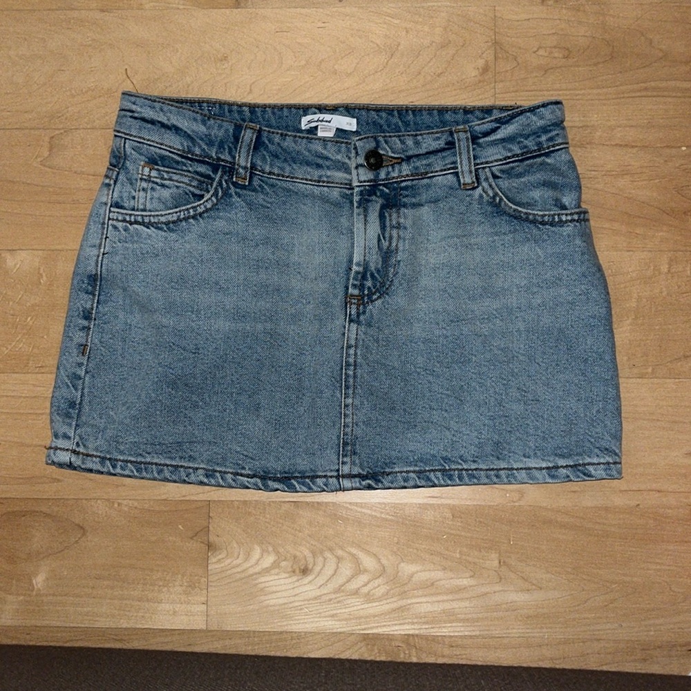 Subdued Jean skirt size xs never worn